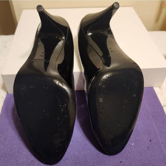 Coach Black Patent Leather Cone Heel Pumps sz.9.5 Ret $265 Worn Once! - Picture 6 of 7